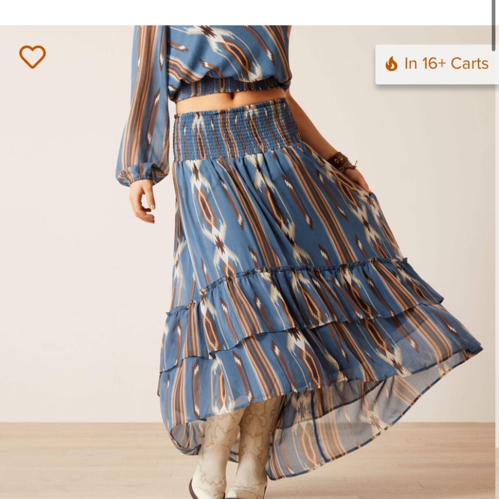 Ariat mid-low skirt. Beautiful! Size Largee